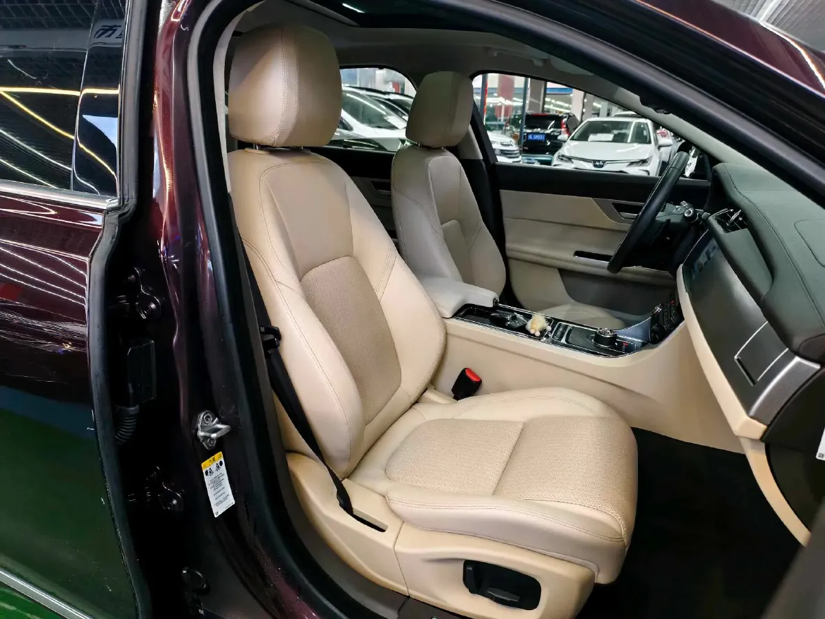 2018 Mercedes-Benz E Class 2.0T 184HP L4 9AT,autocango,china used car exporter,china ev exporter,chinese used car exporter,chinese used ev exporter