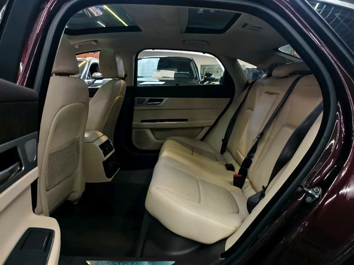 2018 Mercedes-Benz E Class 2.0T 184HP L4 9AT,autocango,china used car exporter,china ev exporter,chinese used car exporter,chinese used ev exporter