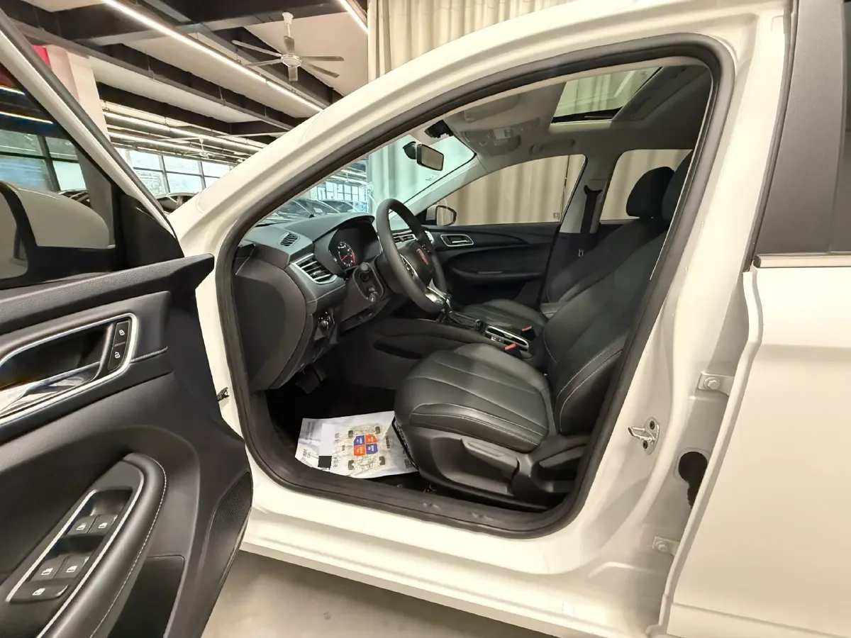 2019 Roewe i5 1.5L 120HP L4 CVT,autocango,china used car exporter,china ev exporter,chinese used car exporter,chinese used ev exporter