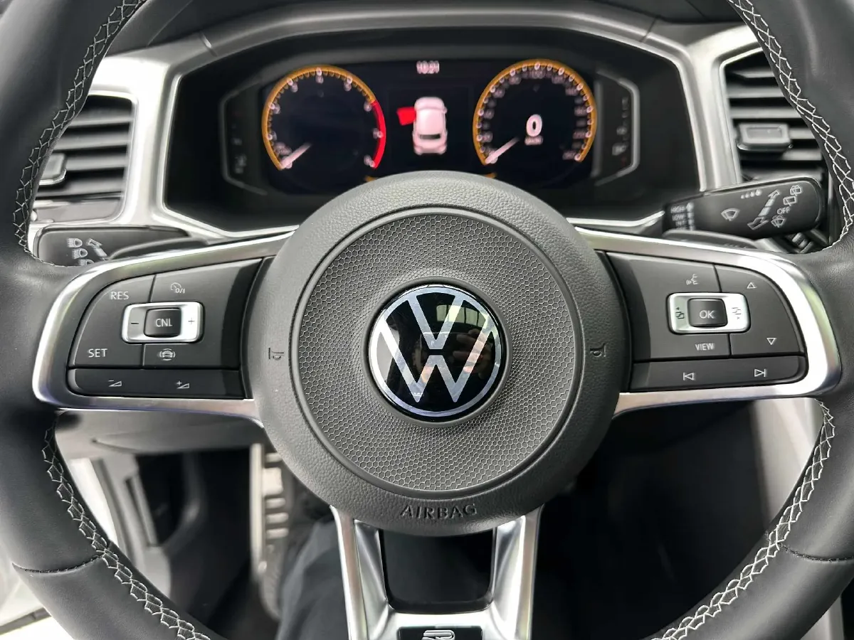 2022 Volkswagen T-Roc 1.4T 150HP L4 7DCT,autocango,china used car exporter,china ev exporter,chinese used car exporter,chinese used ev exporter