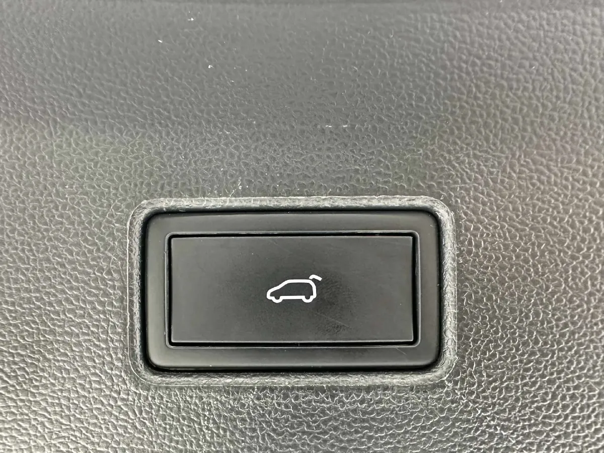 2022 Volkswagen T-Roc 1.4T 150HP L4 7DCT,autocango,china used car exporter,china ev exporter,chinese used car exporter,chinese used ev exporter