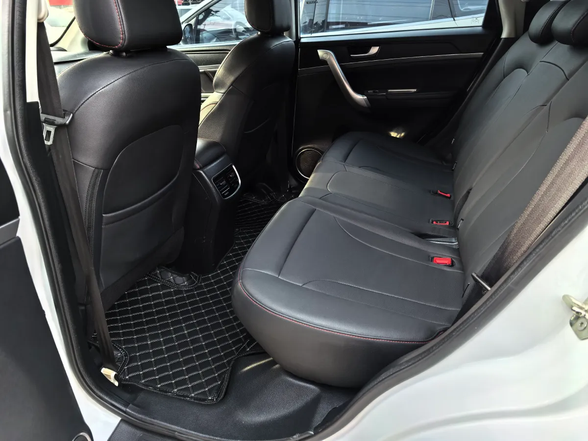 2019 Haval M6 1.5T 150HP L4 6MT,autocango,china used car exporter,china ev exporter,chinese used car exporter,chinese used ev exporter