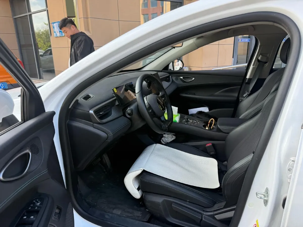 2025 BYD Seal05 DM-i 1.5L 101HP L4 E-CVT PHEV 7.68KWH,autocango,china used car exporter,china ev exporter,chinese used car exporter,chinese used ev exporter