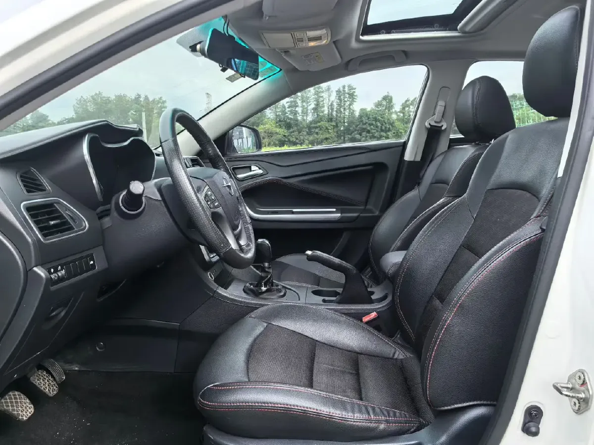 2018 HaiMa Family F5 1.6L 125HP L4 6AT,autocango,china used car exporter,china ev exporter,chinese used car exporter,chinese used ev exporter