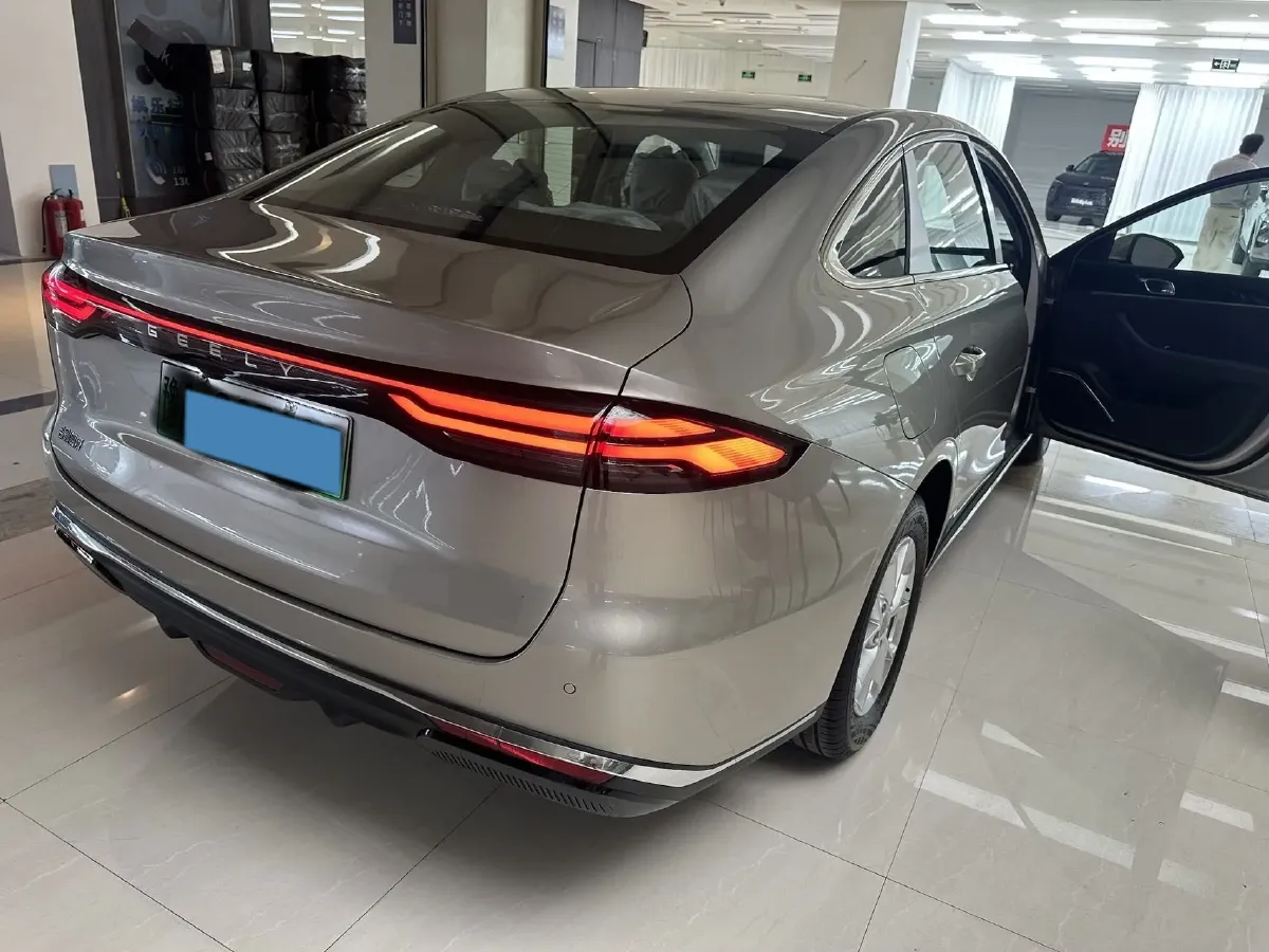 2025 Geely Galaxy L6 1.5L 112HP L4 1DHT PHEV 8.5KWH,autocango,china used car exporter,china ev exporter,chinese used car exporter,chinese used ev exporter