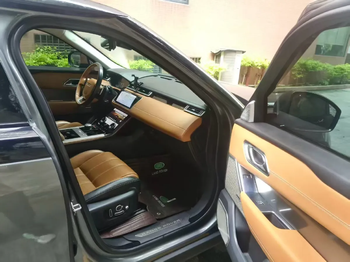 2018 Land Rover Range Rover Velar 2.0T 250HP L4 8AT,autocango,china used car exporter,china ev exporter,chinese used car exporter,chinese used ev exporter