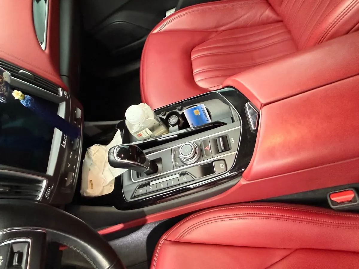 2018 Jaguar XJ 3.0T 340HP V6 8AT,autocango,china used car exporter,china ev exporter,chinese used car exporter,chinese used ev exporter