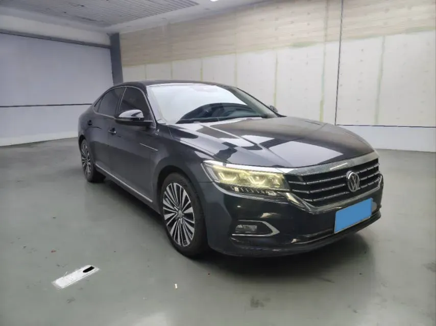 2020 Volkswagen Passat 2.0T 186HP L4 7DCT,autocango,china used car exporter,china ev exporter,chinese used car exporter,chinese used ev exporter