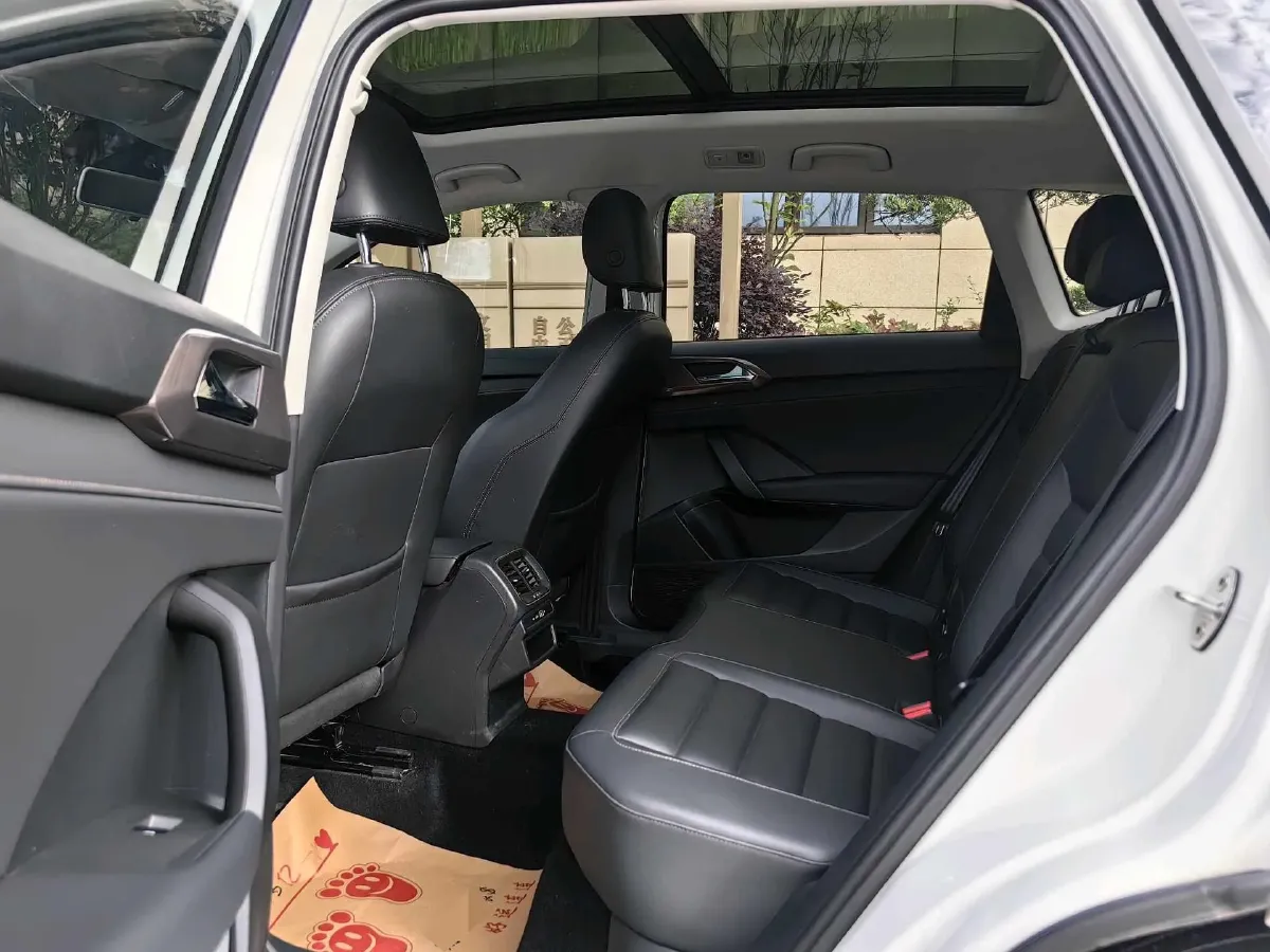 2021 Volkswagen Tharu 1.4T 150HP L4 7DCT,autocango,china used car exporter,china ev exporter,chinese used car exporter,chinese used ev exporter