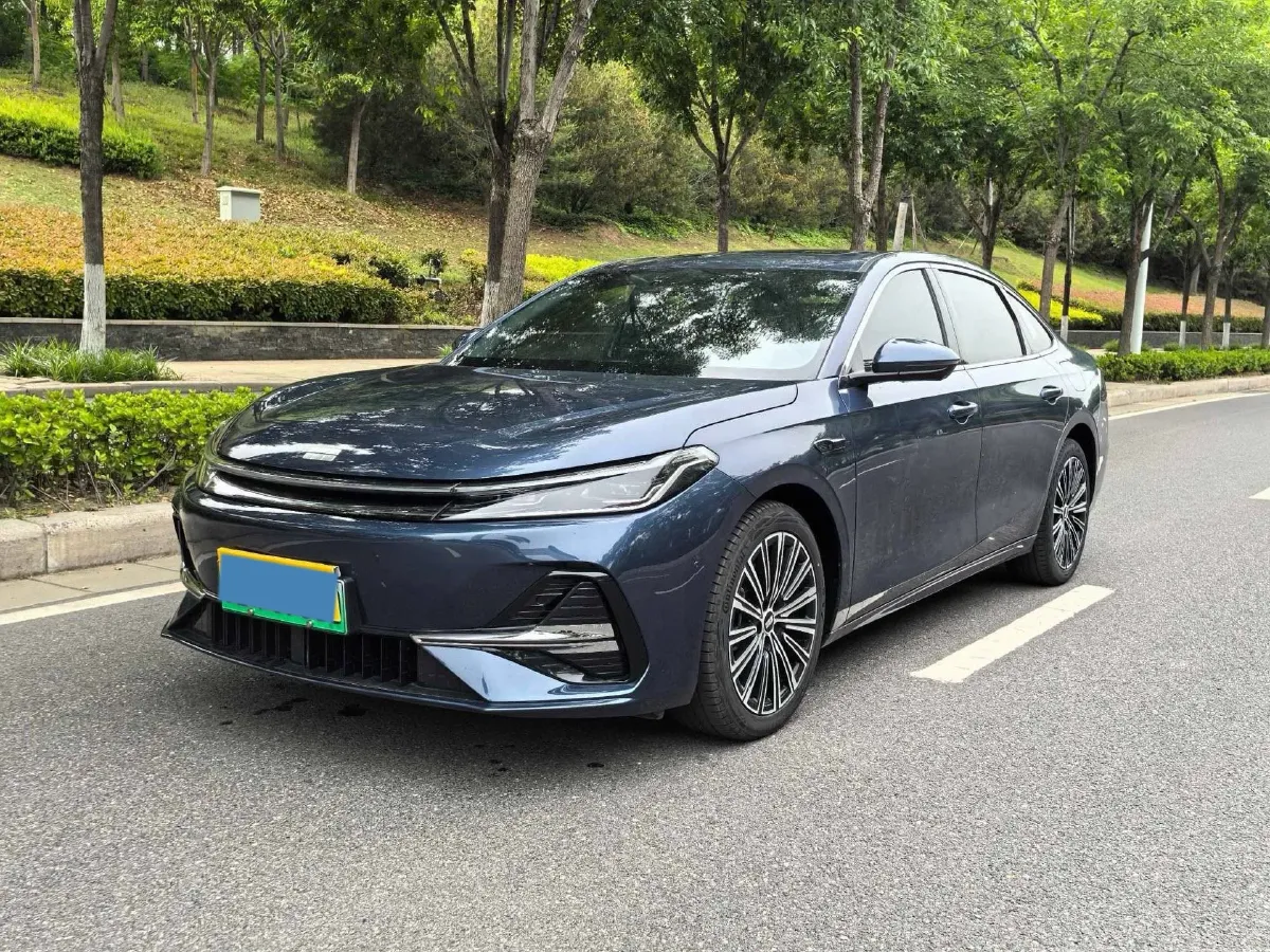 2025 Geely Galaxy A7 1.5L 112HP L4 1DHT PHEV,autocango,china used car exporter,china ev exporter,chinese used car exporter,chinese used ev exporter