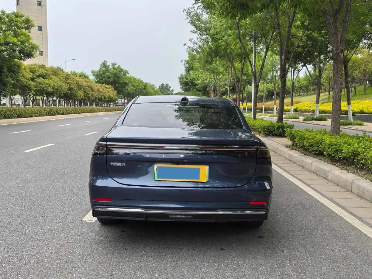 2025 Geely Galaxy A7 1.5L 112HP L4 1DHT PHEV,autocango,china used car exporter,china ev exporter,chinese used car exporter,chinese used ev exporter