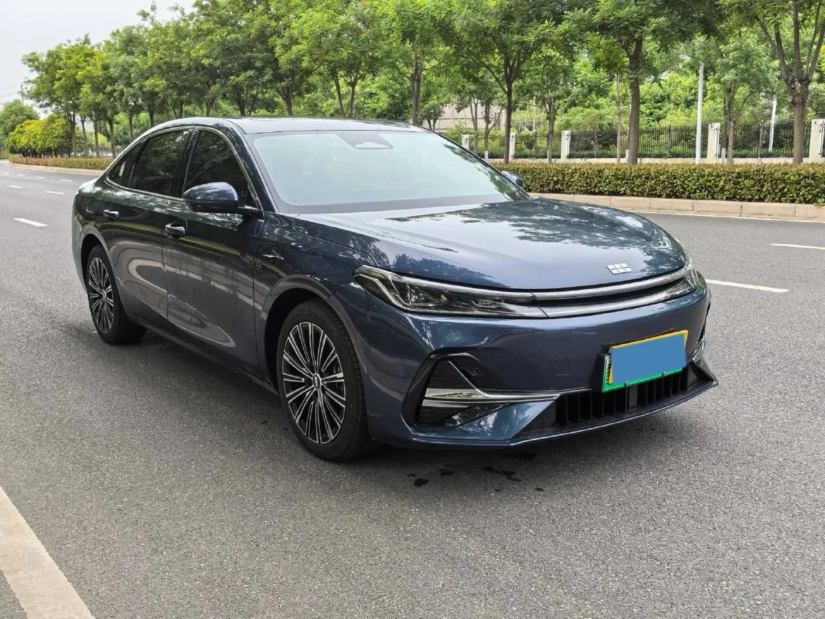 2025 Geely Galaxy A7 1.5L 112HP L4 1DHT PHEV,autocango,china used car exporter,china ev exporter,chinese used car exporter,chinese used ev exporter