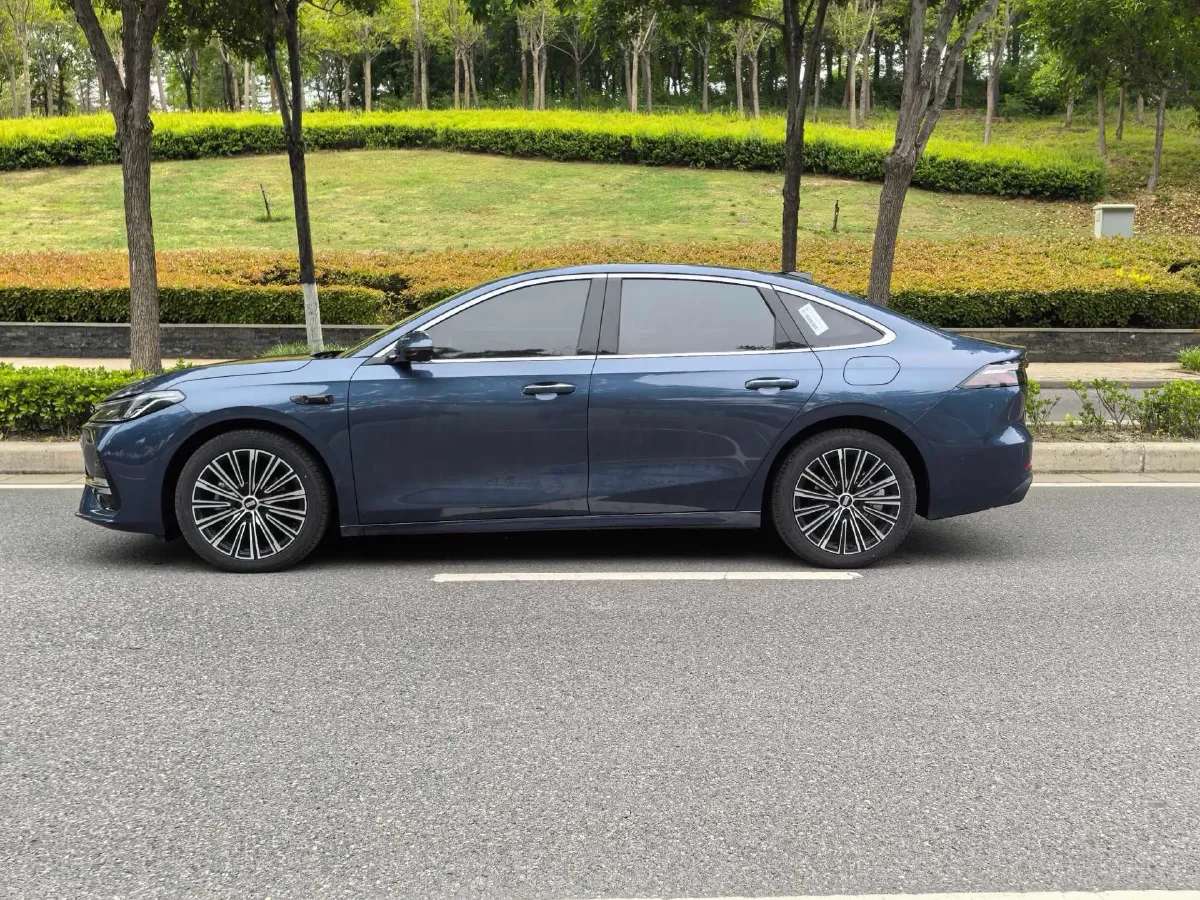 2025 Geely Galaxy A7 1.5L 112HP L4 1DHT PHEV,autocango,china used car exporter,china ev exporter,chinese used car exporter,chinese used ev exporter