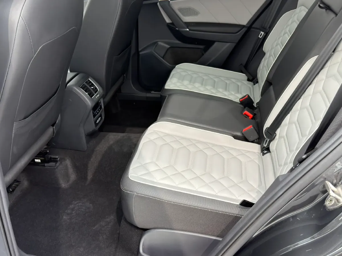 2023 Volkswagen Tayron 1.5T 160HP L4 7DCT,autocango,china used car exporter,china ev exporter,chinese used car exporter,chinese used ev exporter