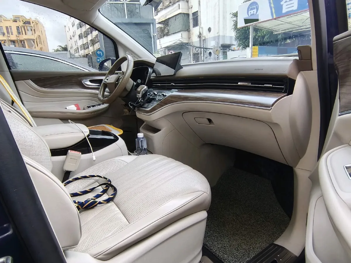 2022 Roewe iMAX8 BEV 90KWH,autocango,china used car exporter,china ev exporter,chinese used car exporter,chinese used ev exporter