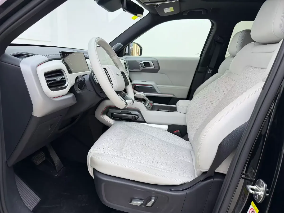 2025 FangChengBao Tai 3 BEV,autocango,china used car exporter,china ev exporter,chinese used car exporter,chinese used ev exporter