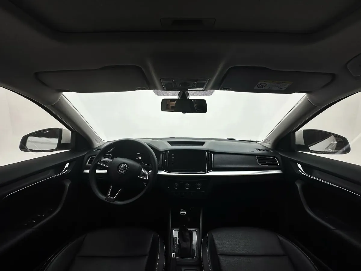 2022 Skoda Kamiq 1.5L 112HP L4 6AT,autocango,china used car exporter,china ev exporter,chinese used car exporter,chinese used ev exporter