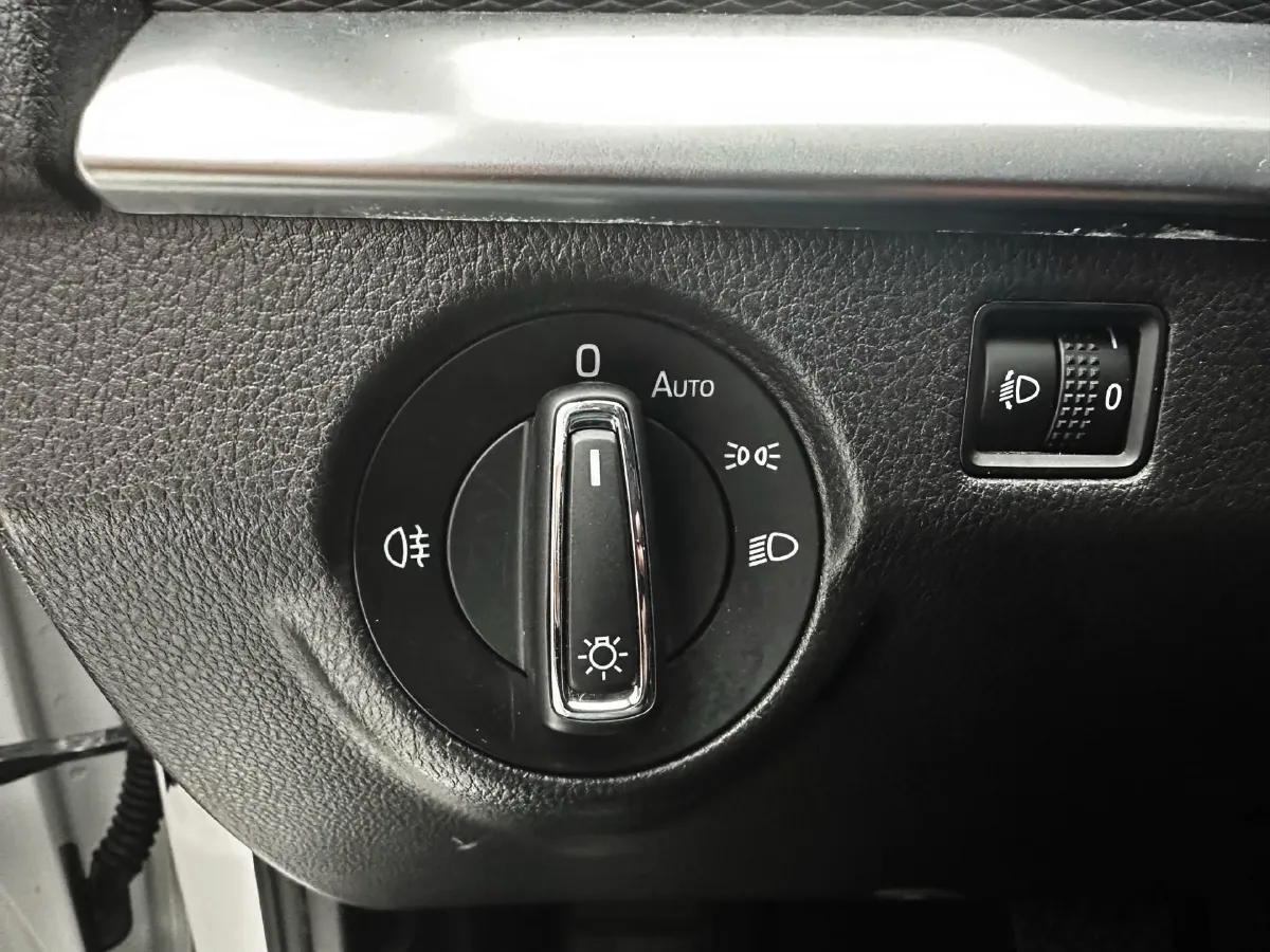 2022 Skoda Kamiq 1.5L 112HP L4 6AT,autocango,china used car exporter,china ev exporter,chinese used car exporter,chinese used ev exporter