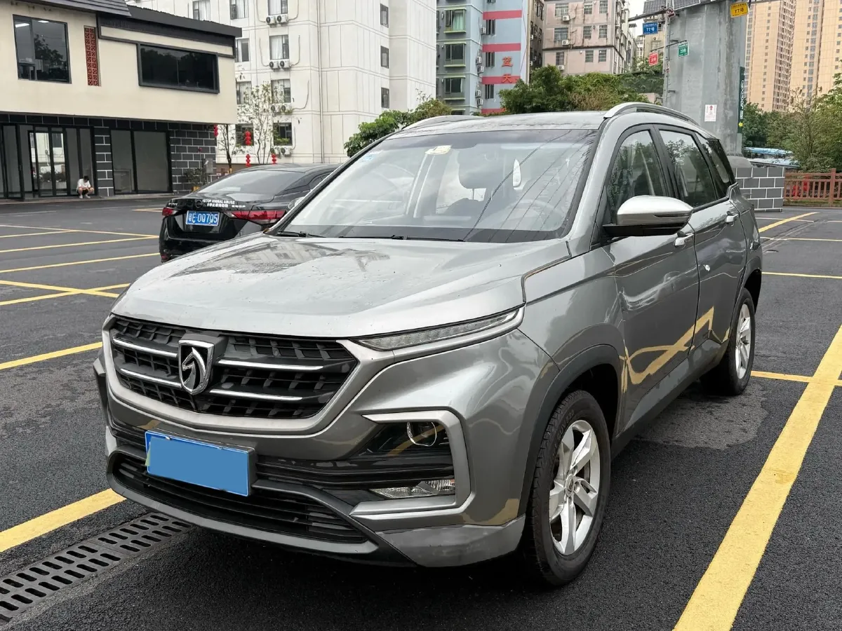 2018 BaoJun 530 1.5T 150HP L4 6MT,autocango,china used car exporter,china ev exporter,chinese used car exporter,chinese used ev exporter
