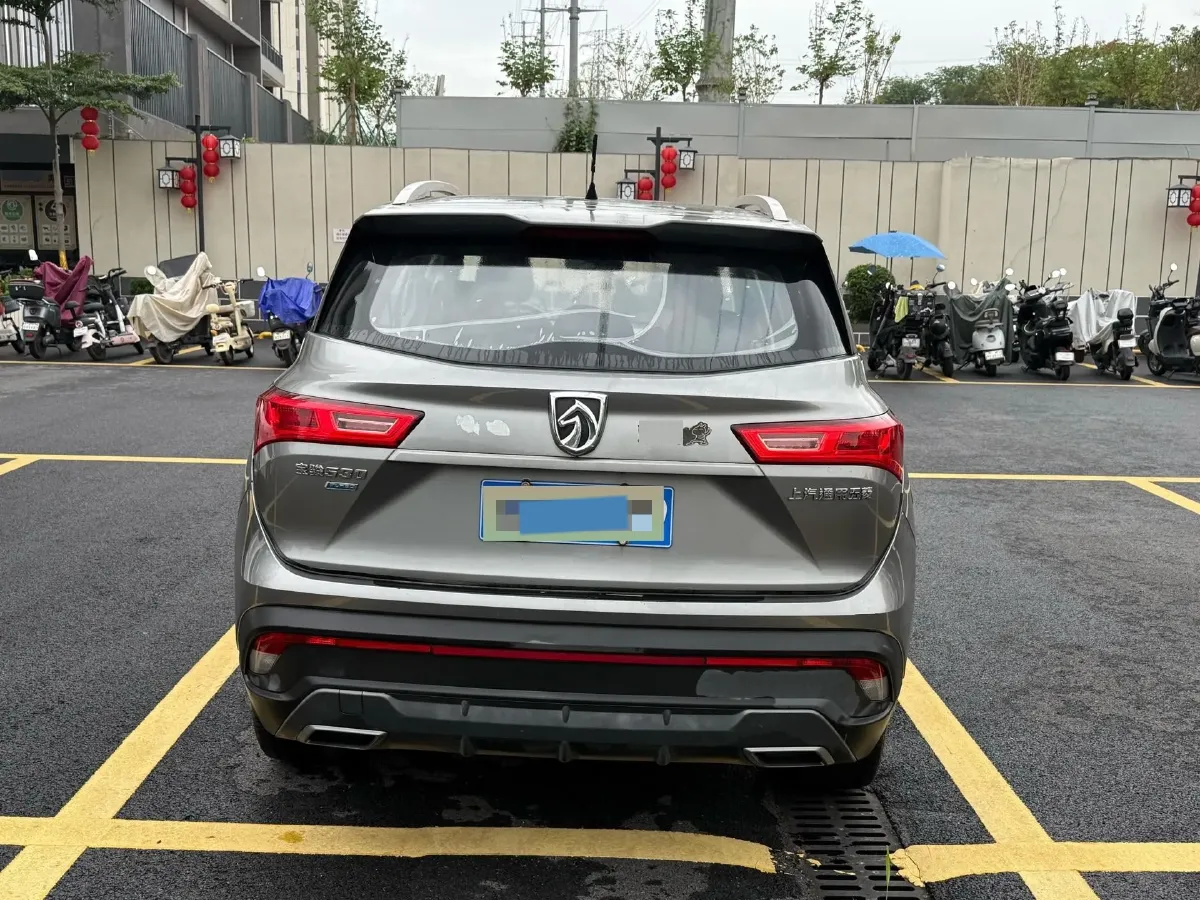 2018 BaoJun 530 1.5T 150HP L4 6MT,autocango,china used car exporter,china ev exporter,chinese used car exporter,chinese used ev exporter