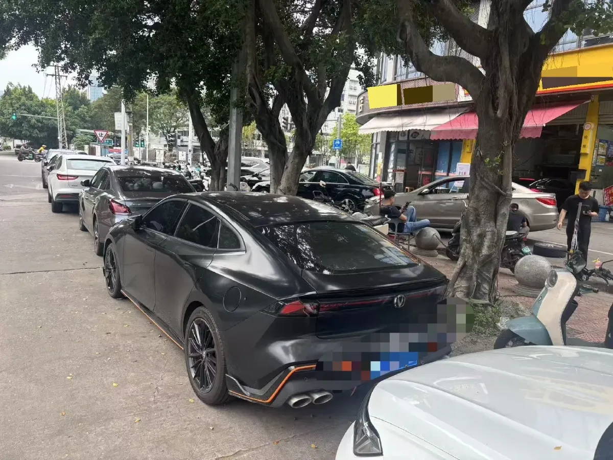 2022 ChangAn UNI-V 1.5T 188HP L4 7DCT,autocango,china used car exporter,china ev exporter,chinese used car exporter,chinese used ev exporter