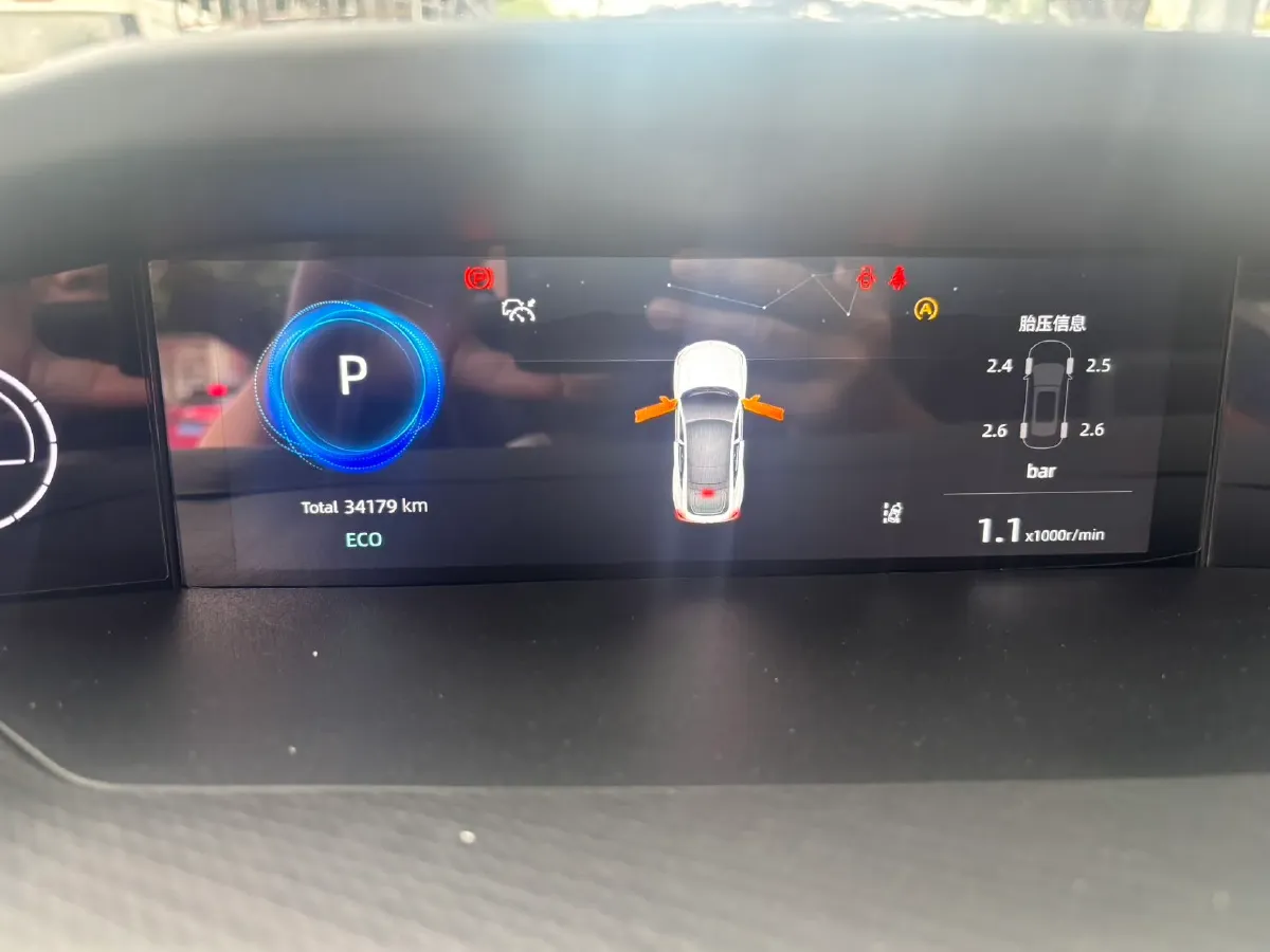 2022 ChangAn UNI-V 1.5T 188HP L4 7DCT,autocango,china used car exporter,china ev exporter,chinese used car exporter,chinese used ev exporter