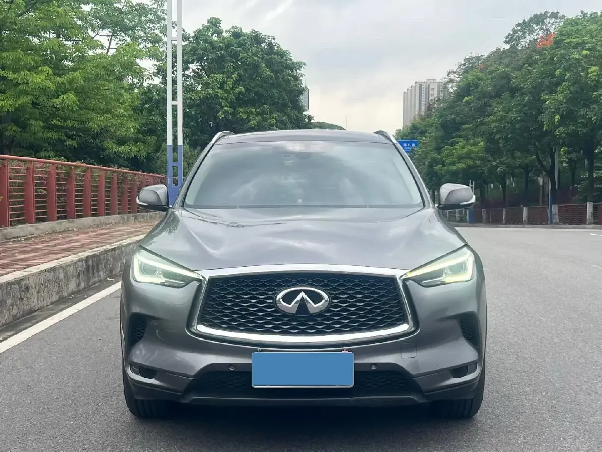 2020 Infiniti QX50 2.0T 272HP L4 CVT,autocango,china used car exporter,china ev exporter,chinese used car exporter,chinese used ev exporter