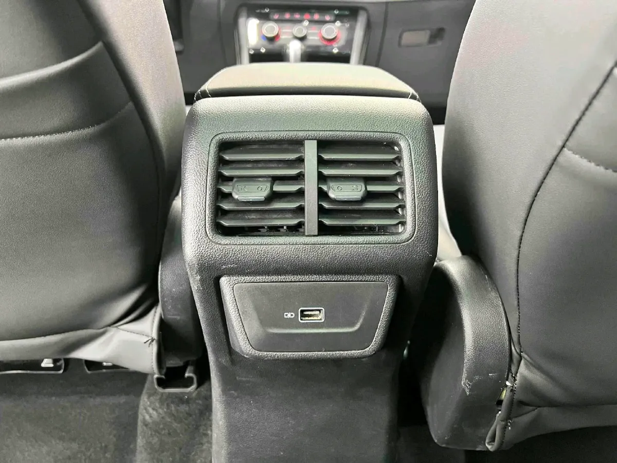 2023 Jetta VS7 1.4T 150HP L4 6AT,autocango,china used car exporter,china ev exporter,chinese used car exporter,chinese used ev exporter