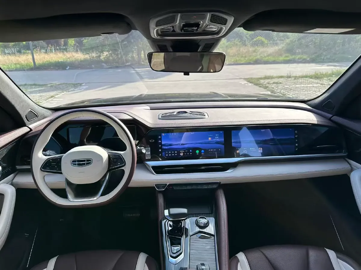 2021 Geely Monjaro 2.0T 218HP L4 7DCT,autocango,china used car exporter,china ev exporter,chinese used car exporter,chinese used ev exporter