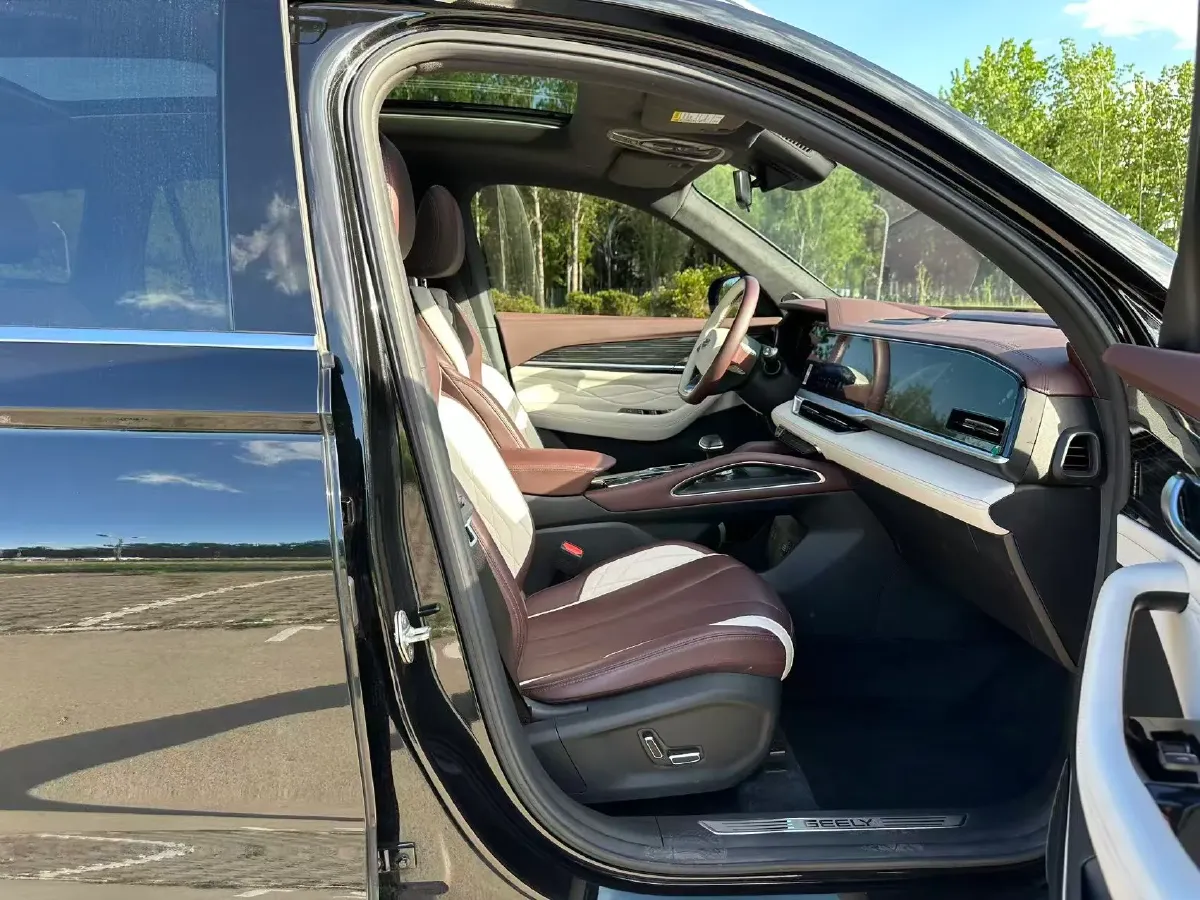 2021 Geely Monjaro 2.0T 218HP L4 7DCT,autocango,china used car exporter,china ev exporter,chinese used car exporter,chinese used ev exporter