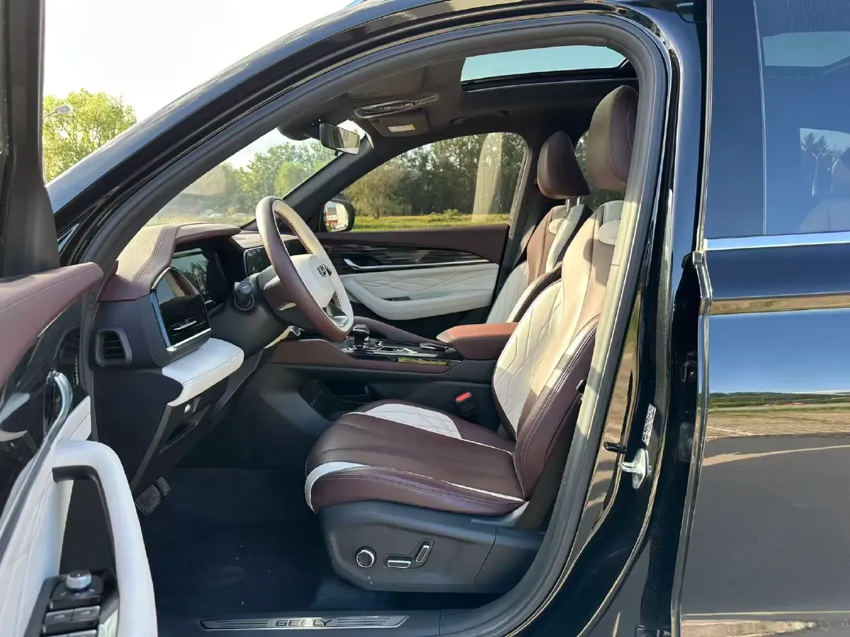 2021 Geely Monjaro 2.0T 218HP L4 7DCT,autocango,china used car exporter,china ev exporter,chinese used car exporter,chinese used ev exporter