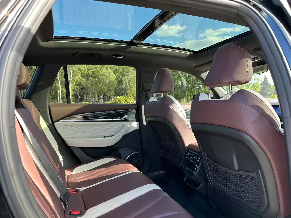 2021 Geely Monjaro 2.0T 218HP L4 7DCT,autocango,china used car exporter,china ev exporter,chinese used car exporter,chinese used ev exporter