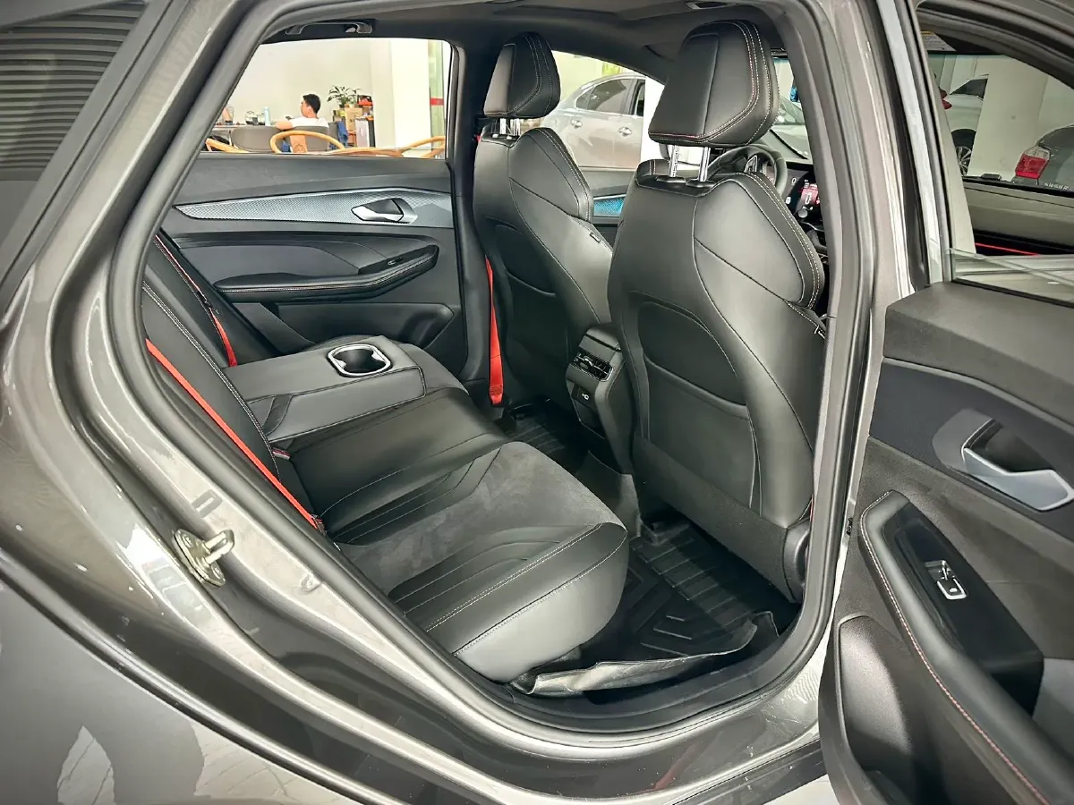 2022 Geely Binray 1.5T 181HP L4 7DCT,autocango,china used car exporter,china ev exporter,chinese used car exporter,chinese used ev exporter