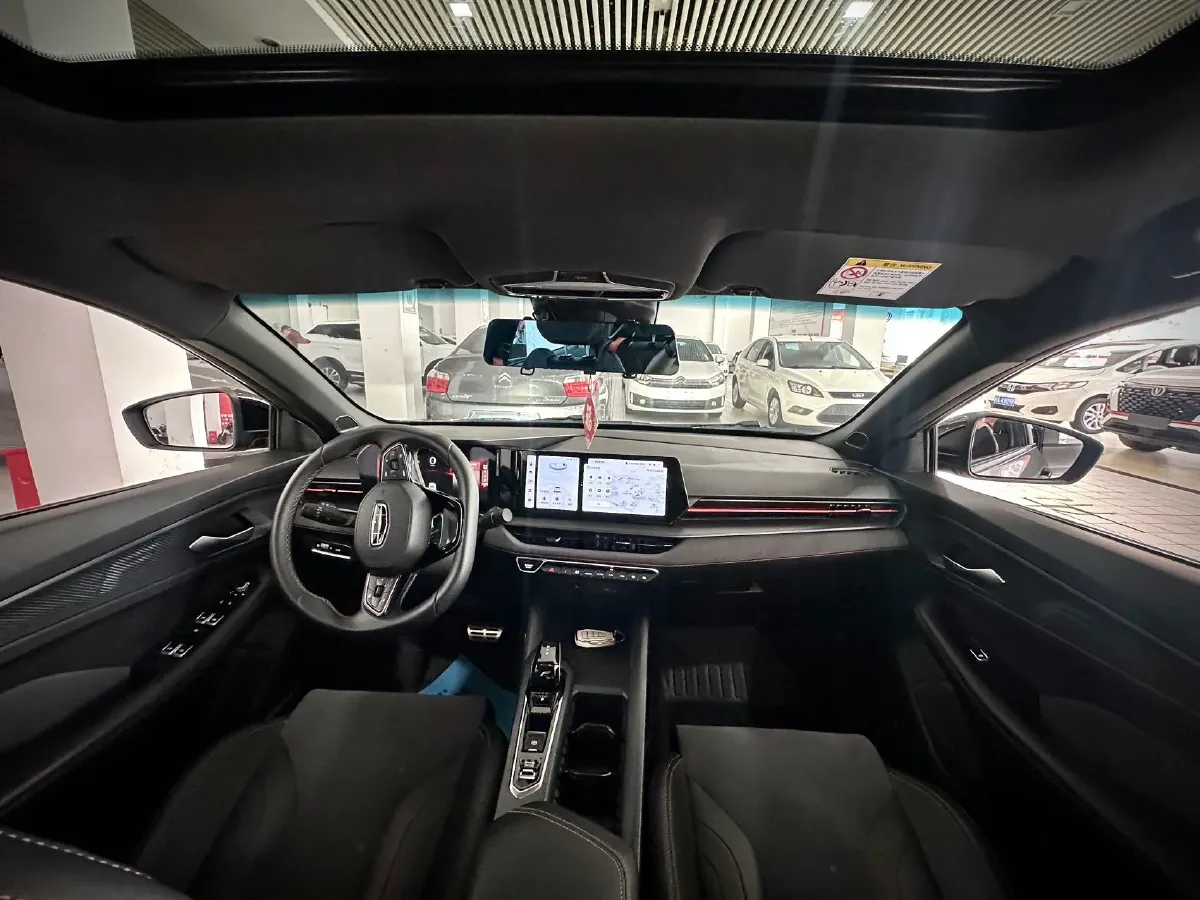 2022 Geely Binray 1.5T 181HP L4 7DCT,autocango,china used car exporter,china ev exporter,chinese used car exporter,chinese used ev exporter