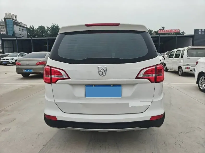2018 BaoJun 530 1.5T 150HP L4 6MT,autocango,china used car exporter,china ev exporter,chinese used car exporter,chinese used ev exporter