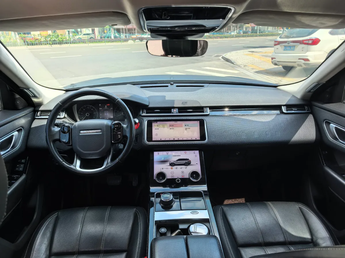 2018 Land Rover Range Rover Velar 2.0T 300HP L4 8AT,autocango,china used car exporter,china ev exporter,chinese used car exporter,chinese used ev exporter