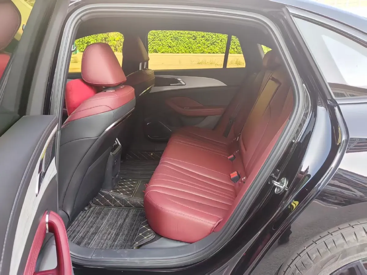 2025 HongQi H5 1.5T 169HP L4 7DCT,autocango,china used car exporter,china ev exporter,chinese used car exporter,chinese used ev exporter