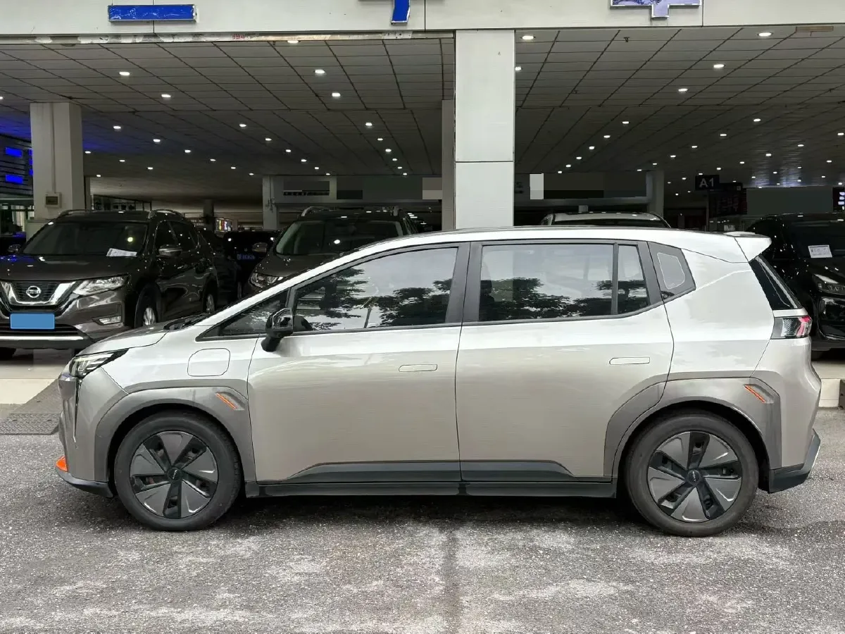 2022 Geely Okavango 1.8T 184HP L4 7DCT,autocango,china used car exporter,china ev exporter,chinese used car exporter,chinese used ev exporter