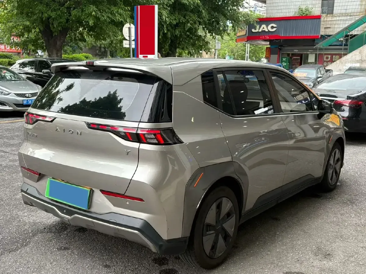 2022 Geely Okavango 1.8T 184HP L4 7DCT,autocango,china used car exporter,china ev exporter,chinese used car exporter,chinese used ev exporter