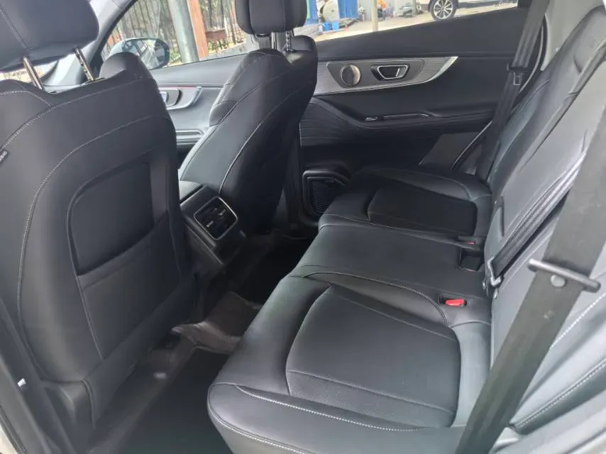 2025 Chery Tiggo 8 PRO 1.6T 197HP L4 7DCT,autocango,china used car exporter,china ev exporter,chinese used car exporter,chinese used ev exporter