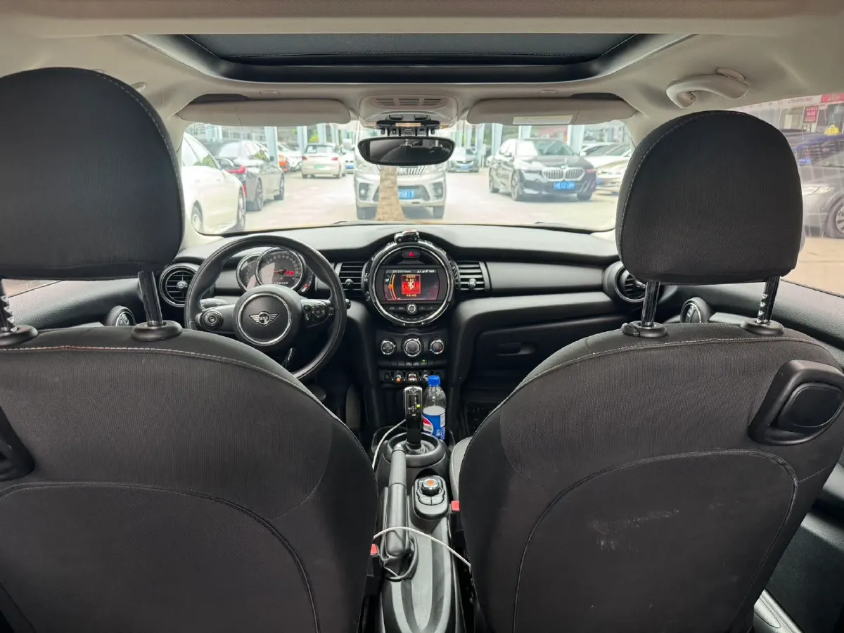 2021 MINI MINI 1.5T 102HP L3 7DCT,autocango,china used car exporter,china ev exporter,chinese used car exporter,chinese used ev exporter