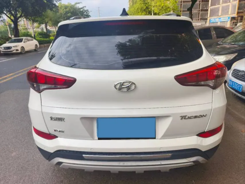 2015 Hyundai Tucson 1.6T 177HP L4 7DCT,autocango,china used car exporter,china ev exporter,chinese used car exporter,chinese used ev exporter