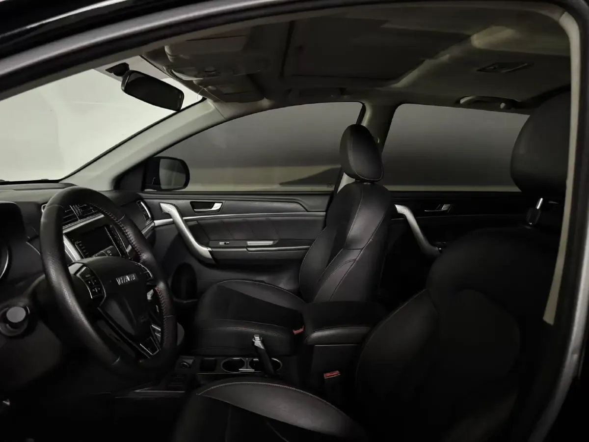 2019 Haval M6 1.5T 150HP L4 7DCT,autocango,china used car exporter,china ev exporter,chinese used car exporter,chinese used ev exporter