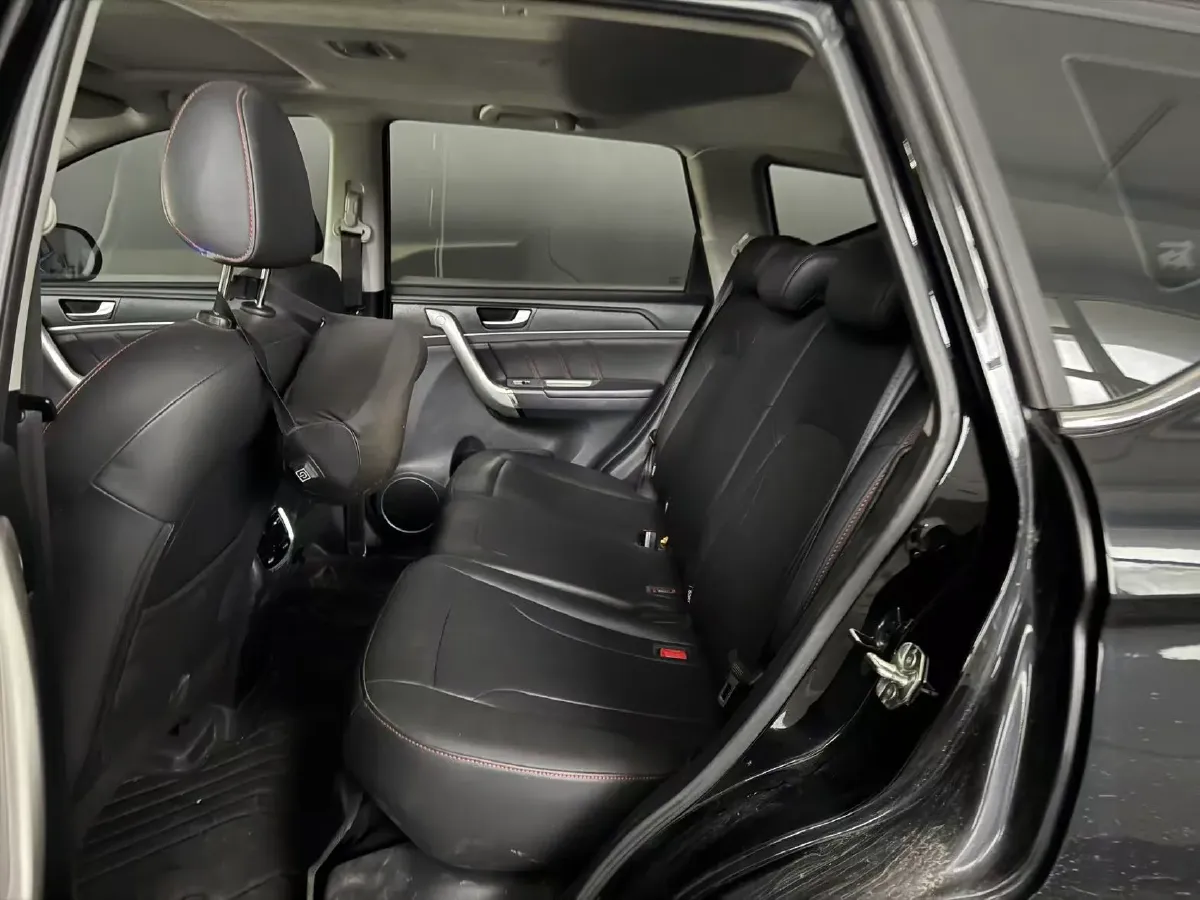 2019 Haval M6 1.5T 150HP L4 7DCT,autocango,china used car exporter,china ev exporter,chinese used car exporter,chinese used ev exporter