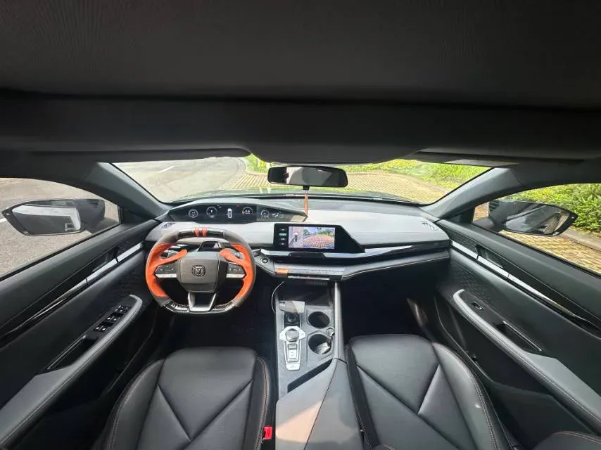 2022 ChangAn UNI-V 1.5T 188HP L4 7DCT,autocango,china used car exporter,china ev exporter,chinese used car exporter,chinese used ev exporter