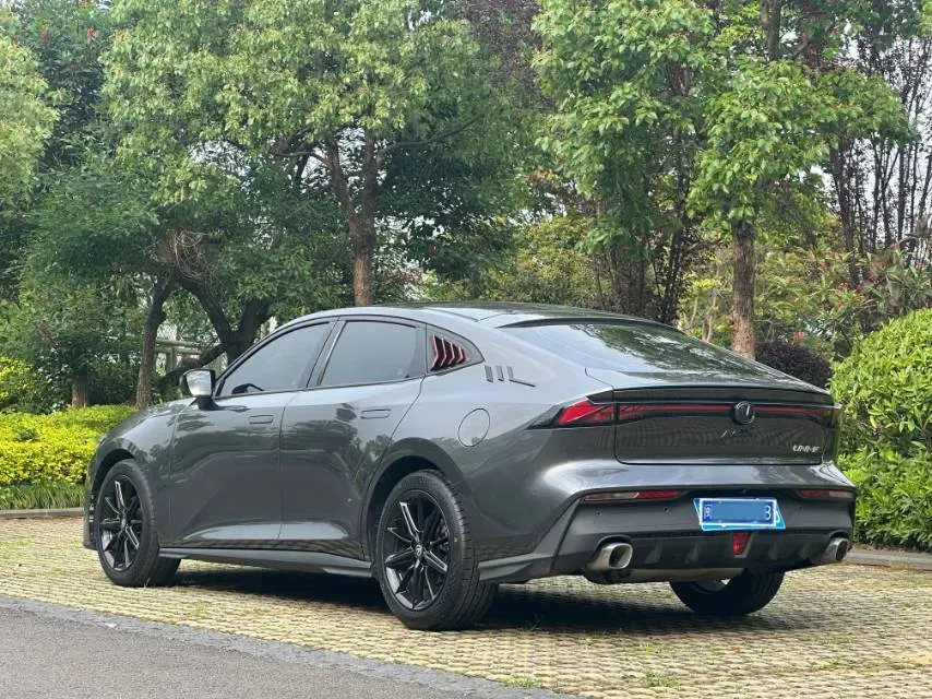 2022 ChangAn UNI-V 1.5T 188HP L4 7DCT,autocango,china used car exporter,china ev exporter,chinese used car exporter,chinese used ev exporter