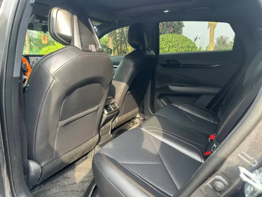 2022 ChangAn UNI-V 1.5T 188HP L4 7DCT,autocango,china used car exporter,china ev exporter,chinese used car exporter,chinese used ev exporter