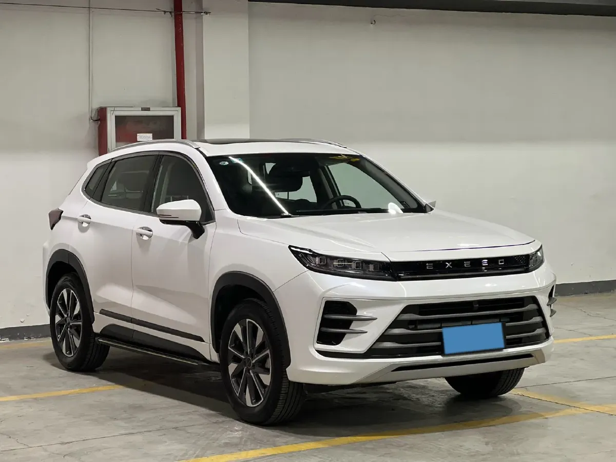 2022 ChangAn Oshan X7 Plus 1.5T 188HP L4 7DCT,autocango,china used car exporter,china ev exporter,chinese used car exporter,chinese used ev exporter