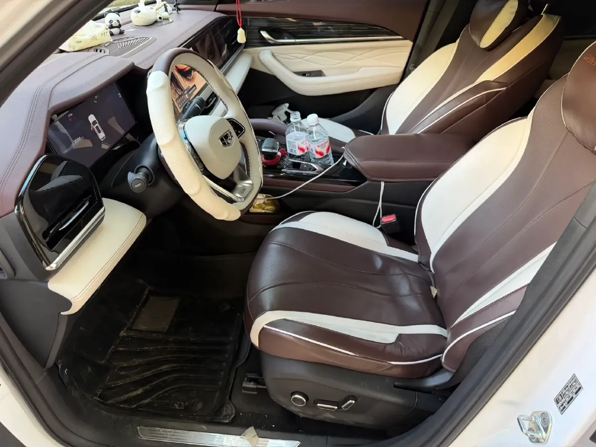 2021 Geely Monjaro 2.0T 218HP L4 7DCT,autocango,china used car exporter,china ev exporter,chinese used car exporter,chinese used ev exporter