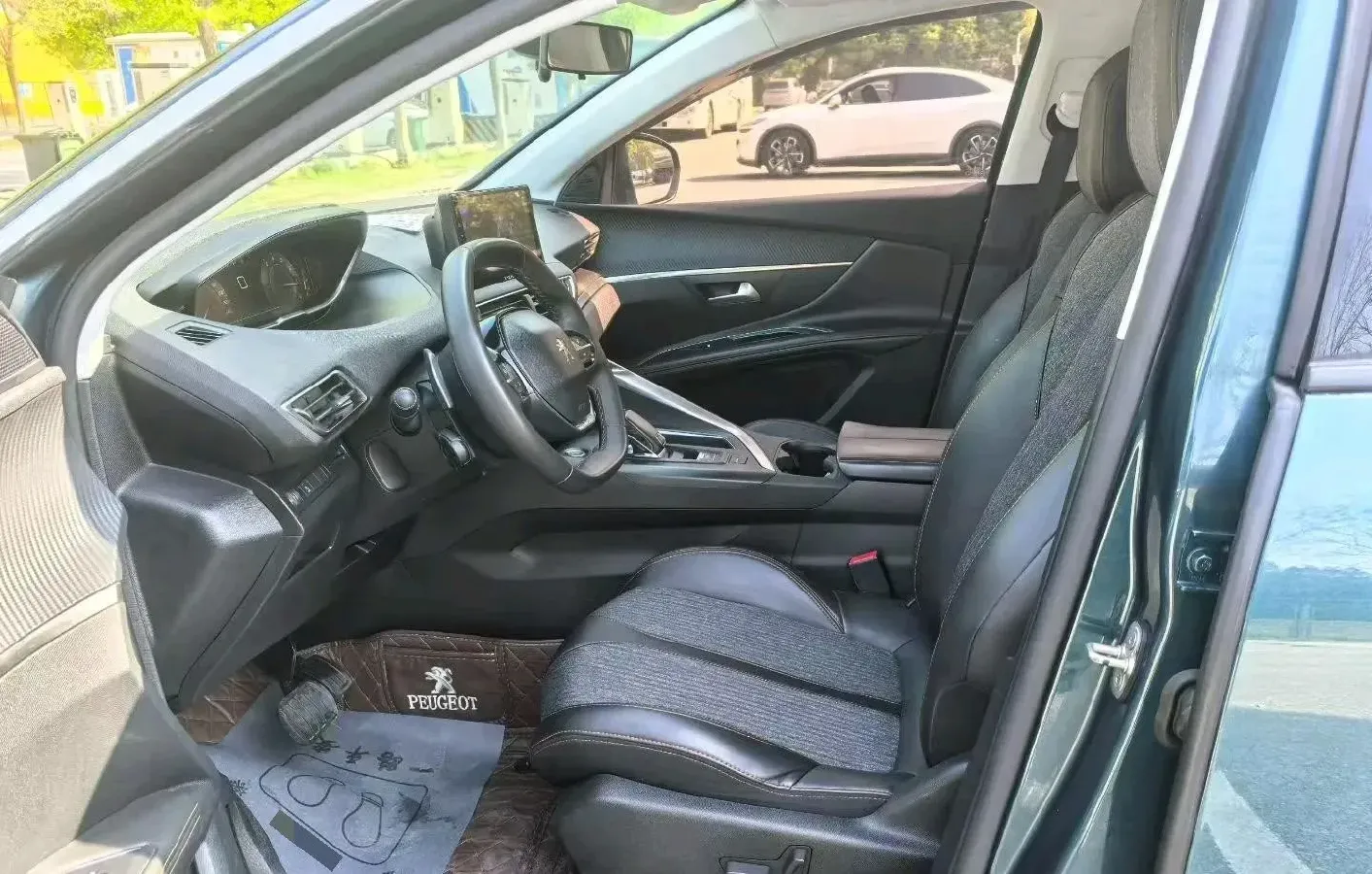 2019 Peugeot 5008 1.6T 167HP L4 6AT,autocango,china used car exporter,china ev exporter,chinese used car exporter,chinese used ev exporter